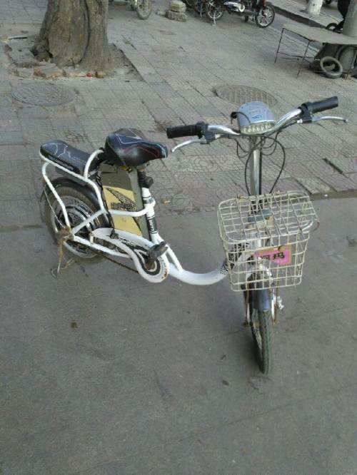 在電車(chē)沒(méi)電的時(shí)候找不到充電站，該怎么辦呢