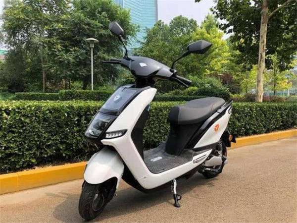 你曉得電動(dòng)車(chē)電池為什么會(huì )越來(lái)越“沒(méi)力”嗎？