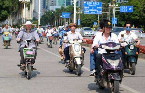 電動(dòng)車(chē)電池跑不遠，加點(diǎn)水怎么樣？